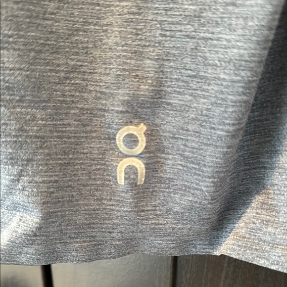 On Running Performance T, Black and Gray, L - Picture 3 of 5